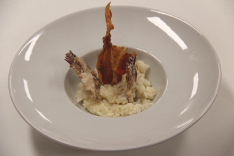 Risotto Acquerello mantecato al Crosta Lavata con carciofi croccanti e pancetta